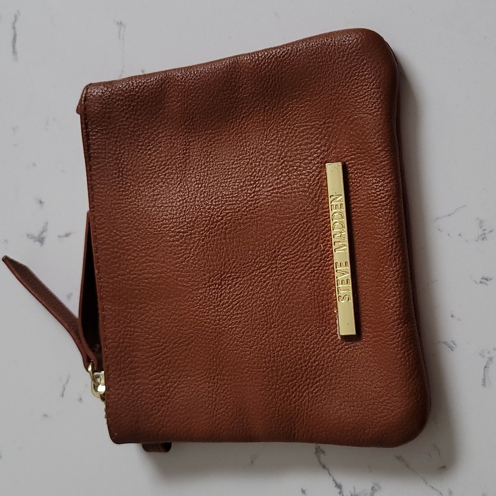 Steve Madden small wallet. Tan great used condition